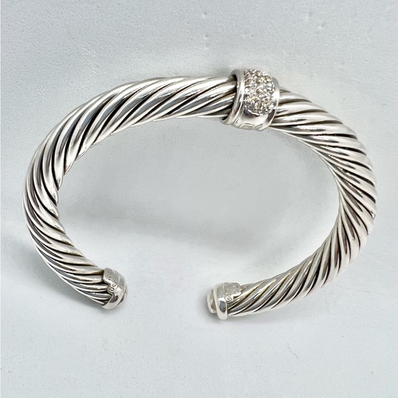 David Yurman 7mm Cable Classics Station Bracelet With 18k White Gold & Diamonds - Picture 4 of 14
